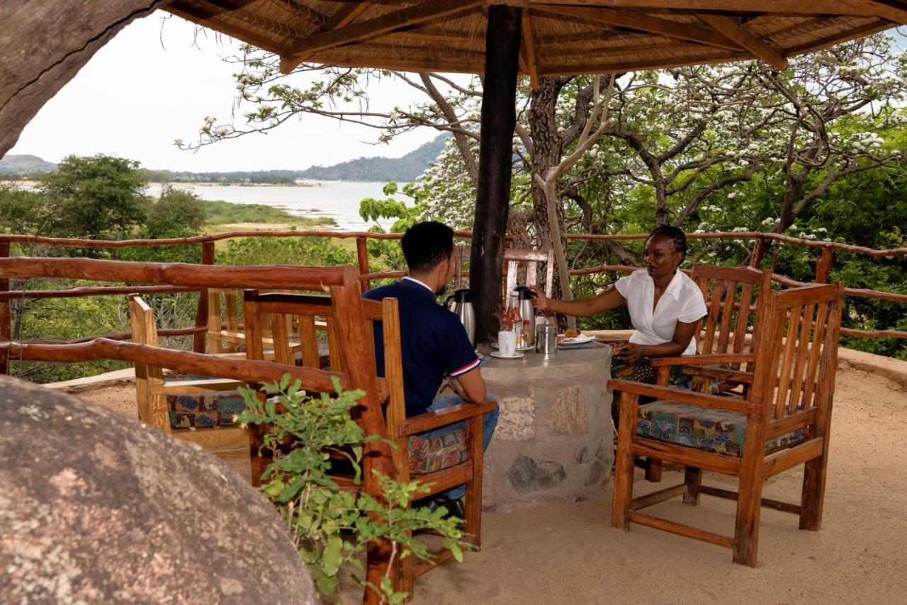 Safari Beach Lodge Senga Eksteriør bilde