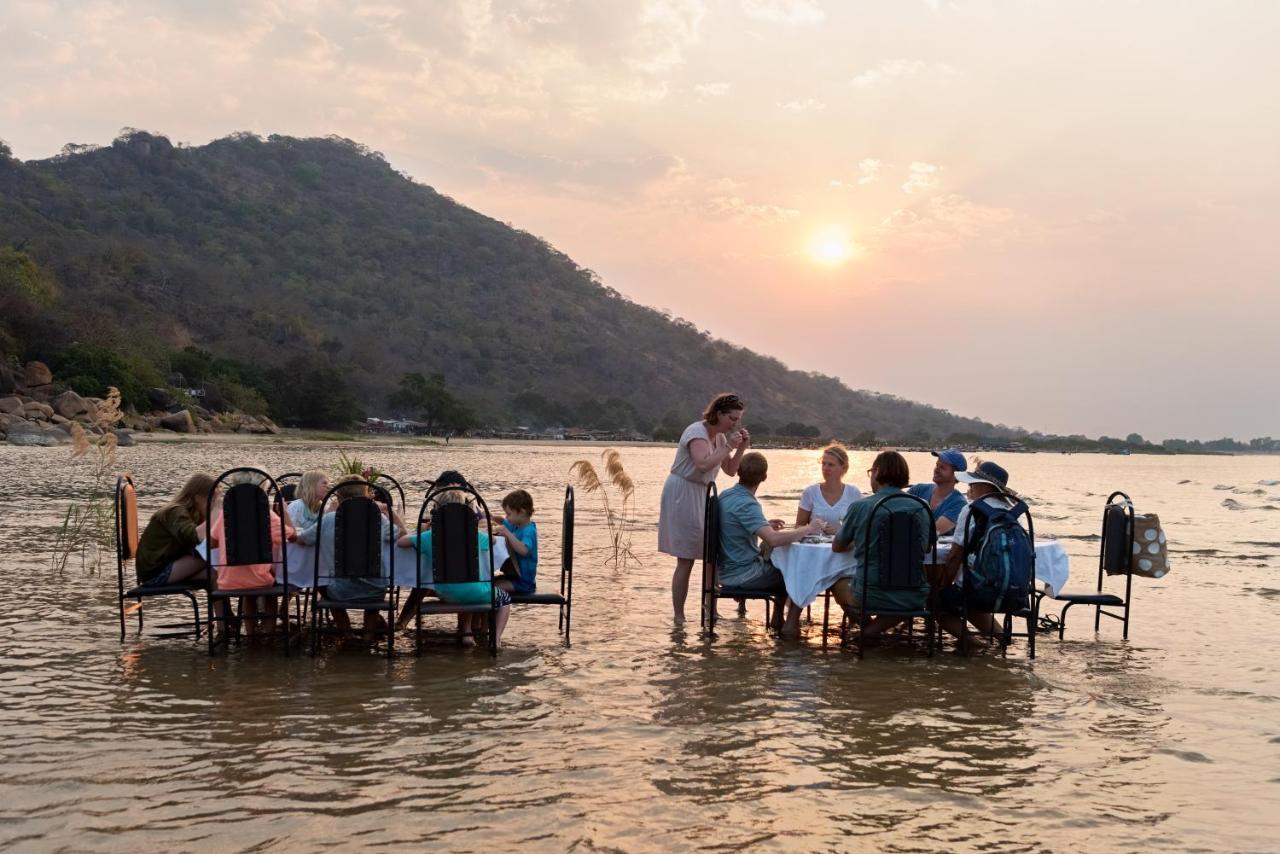 Safari Beach Lodge Senga Eksteriør bilde